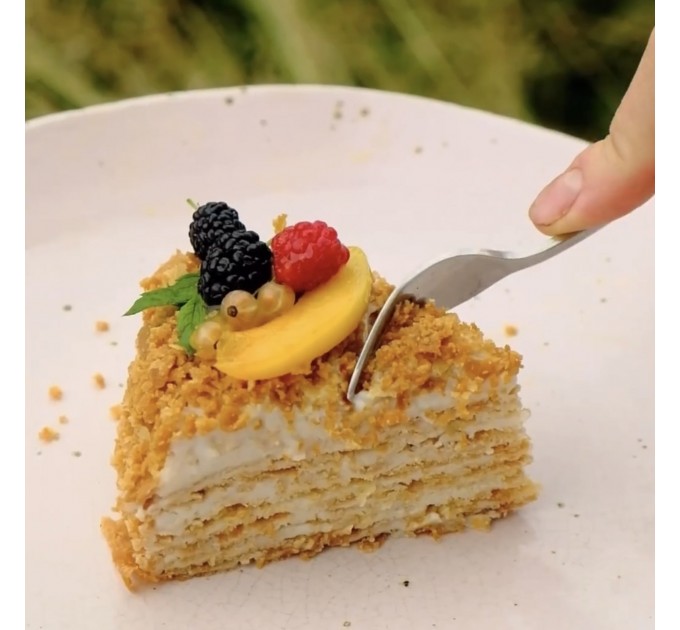 Безглютеновий веганський торт Наполеон на кокосовому кремі без цукру, лактози та яєць