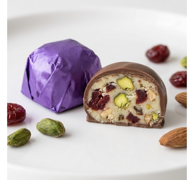 Шоколадні цукерки без цукру з мигдалем, вишнею та фісташкою без лактози та казеїну